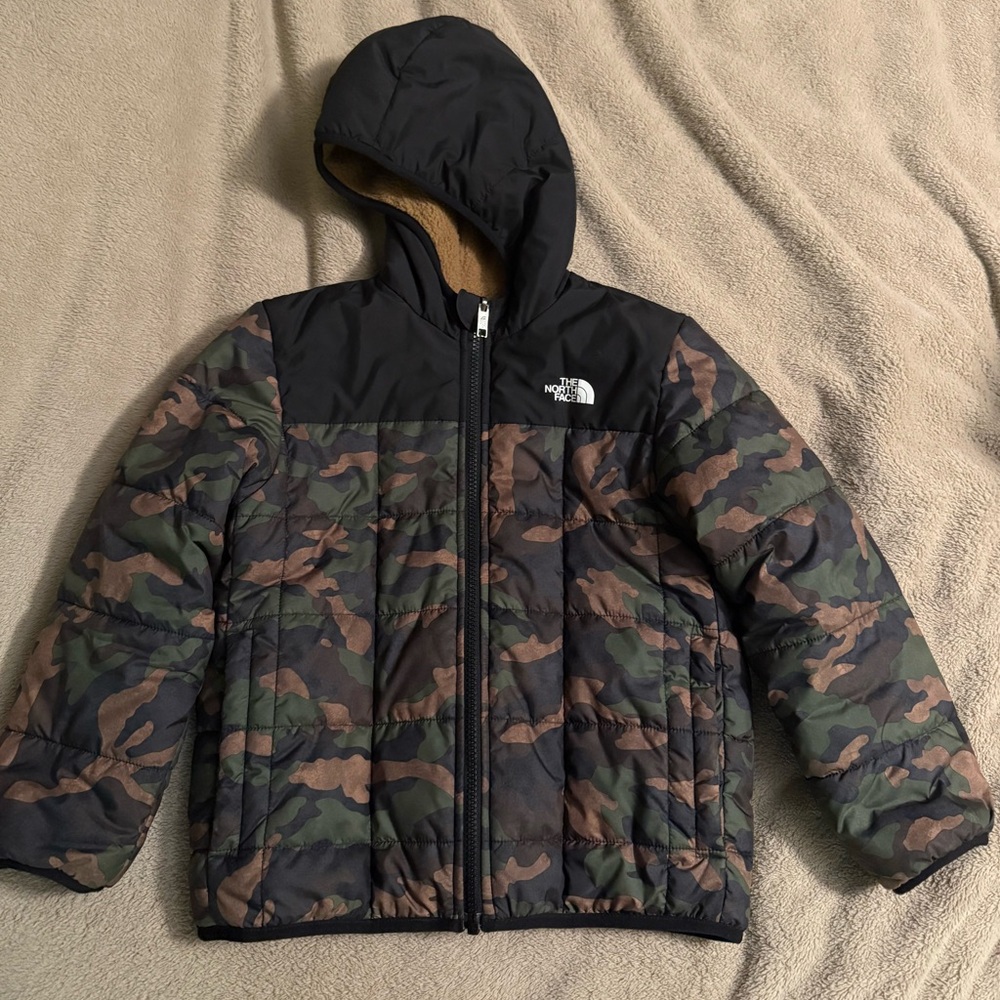 The North Face Black and Green Camouflage SHASTA REVERSIBLE JACKET